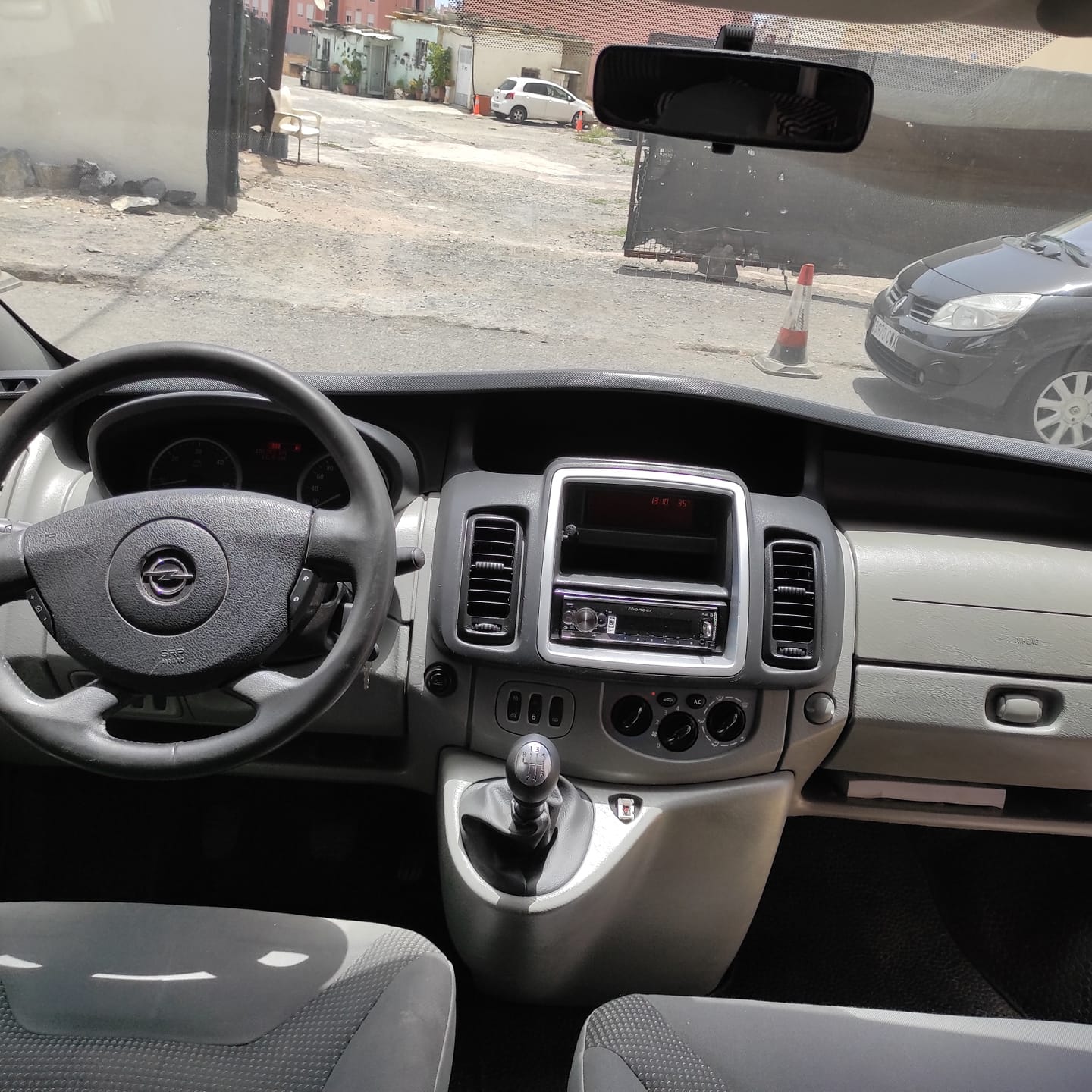 OPEL VIVARO X83 1.9 120CV OPEL VIVARO X83 1.9 120CV