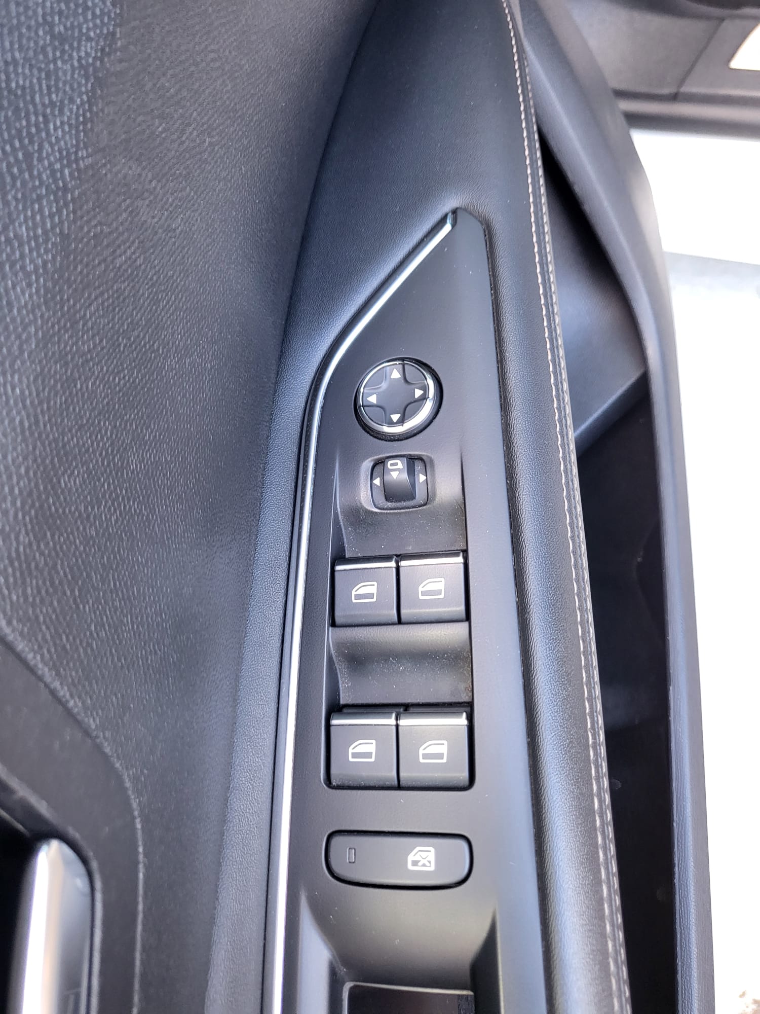 WhatsApp Image 2025-11-21 at 17.47.17 (3)